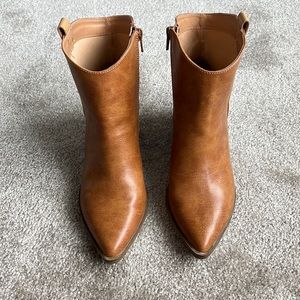 Ankle boots